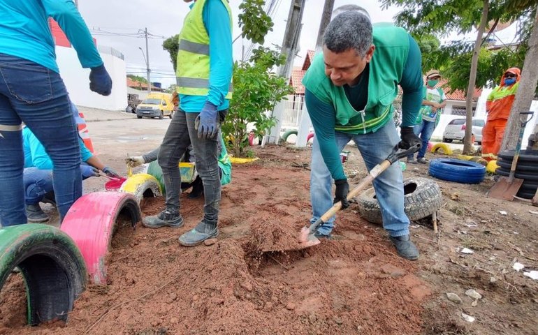 Prefeitura recupera antigo ponto de lixo na Jatiúca