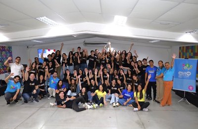 Giro Cesmac recebe alunos de cursinho preparatório para área da saúde