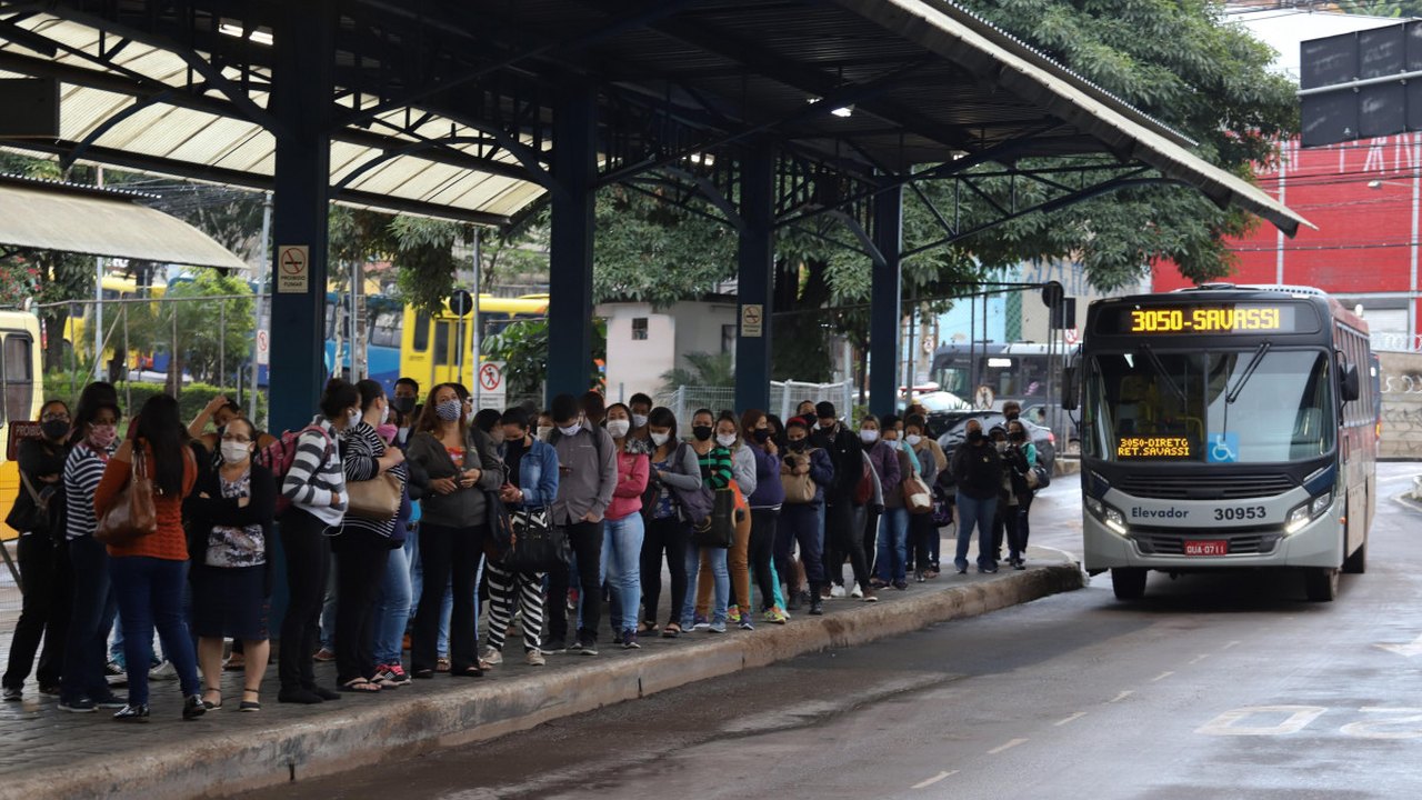 Justiça garante passe livre para ônibus intermunicipais da Grande Belo Horizonte