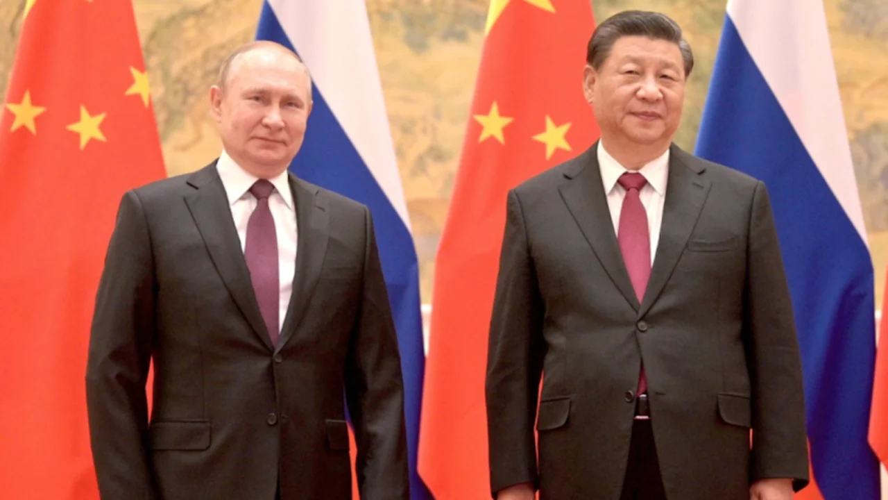 China e Rússia iniciam exercícios navais após Otan chamar Pequim de 'facilitador' de guerra
