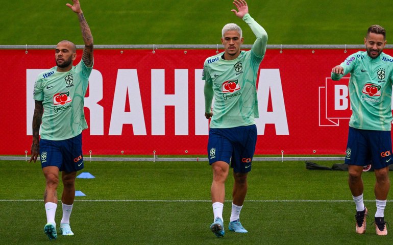 Seleção brasileira faz em Turim 1º treino de preparação para Copa sem Neymar