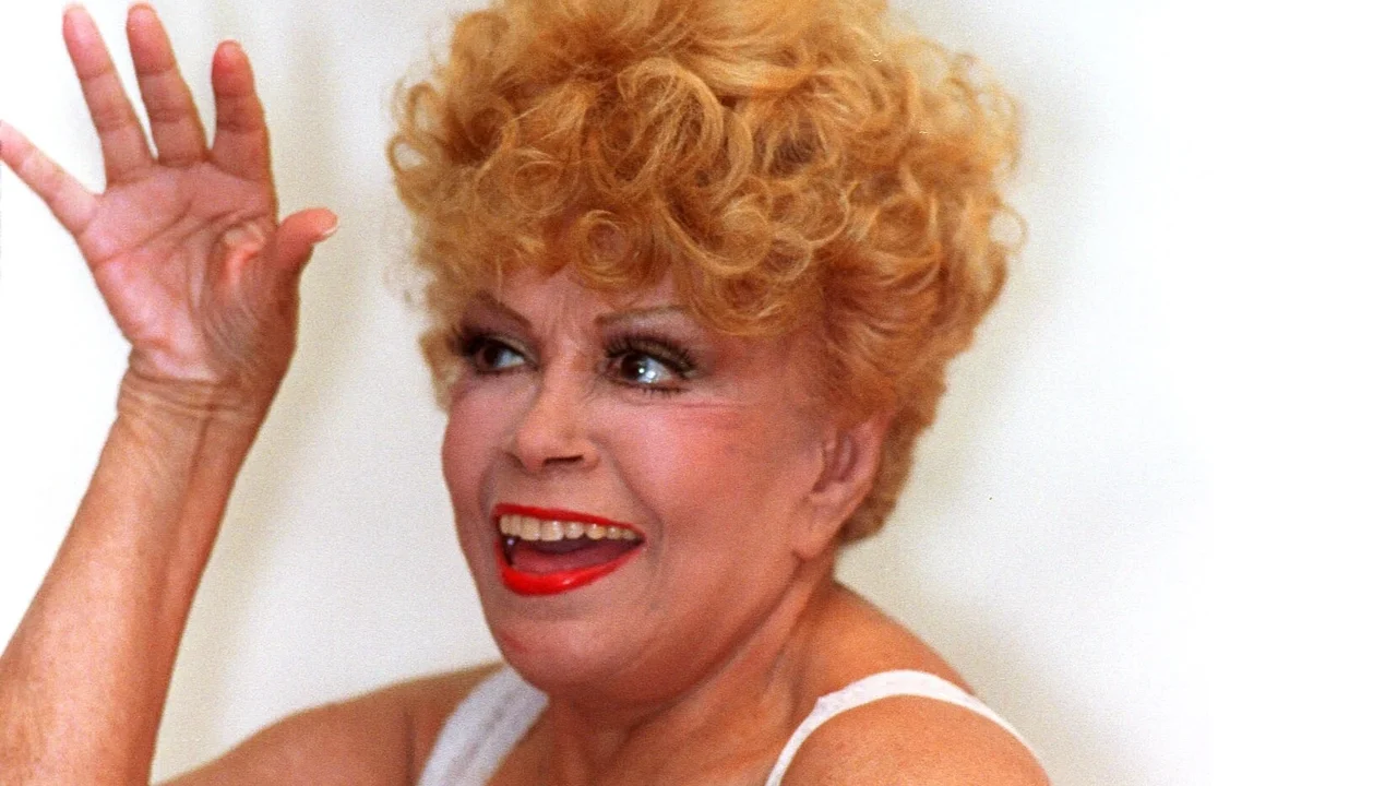 Biografia revela como Dercy Gonçalves enfrentou rótulos para viver sua liberdade