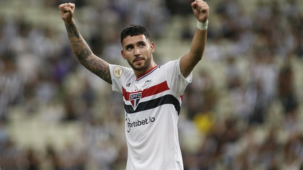 Argentino Nahuel Bustos é o sexto jogador a deixar o elenco do Sâo Paulo