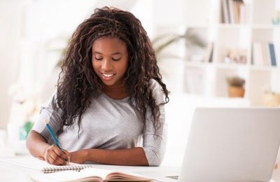 Senac amplia acesso à educação profissional e oferece cursos na modalidade Educação a Distância    