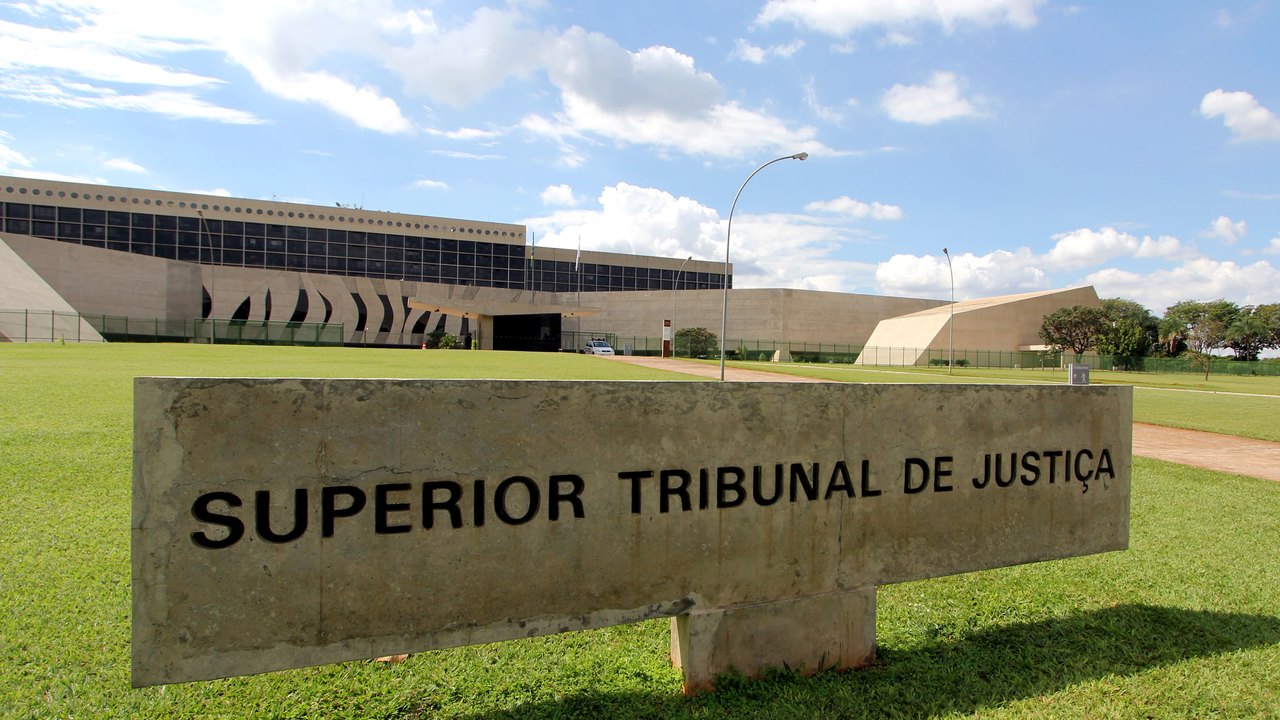 STJ condena desembargador do TJ do Paraná por agressão à irmã e à própria mãe
