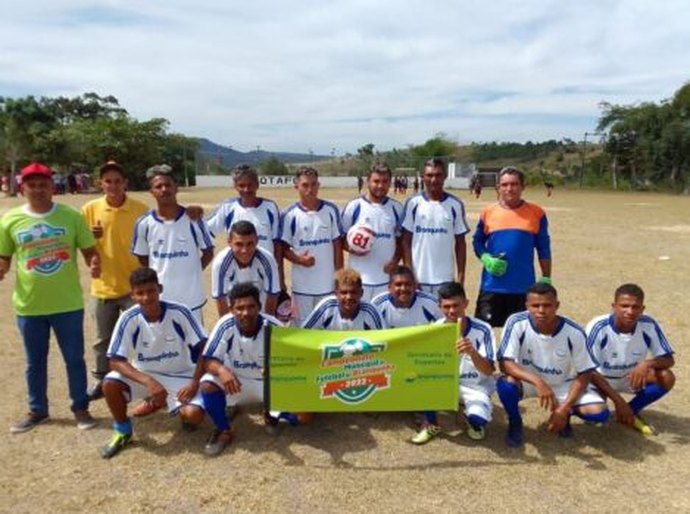 Atletas se reúnem na abertura do Campeonato Municipal de Futebol de Branquinha
