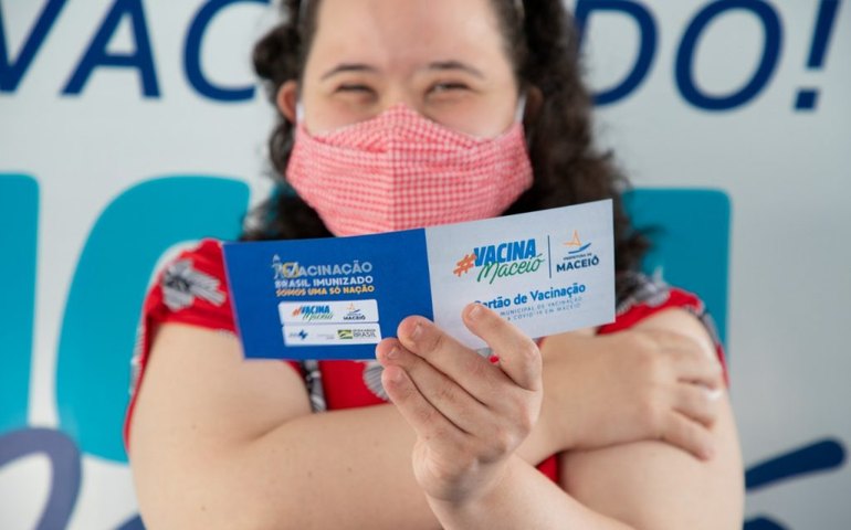 Prefeitura de Maceió antecipa vacinação para portadores de comorbidades com 57 anos