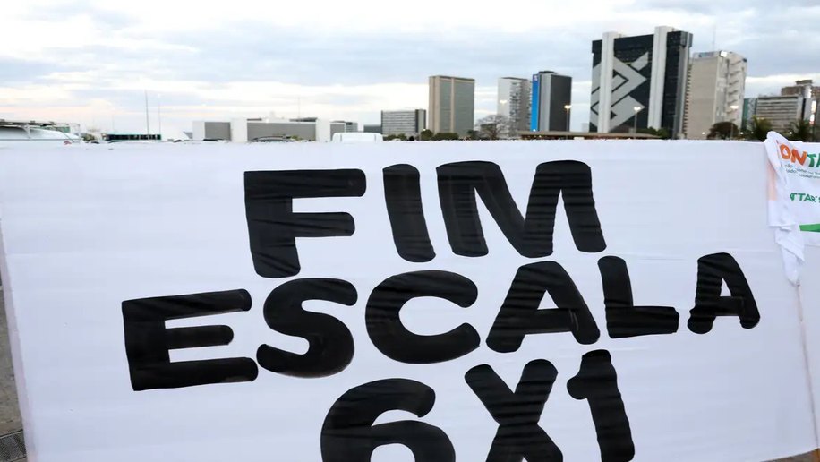 Vereadores fazem “protocolaço” de projetos pelo fim da escala 6x1