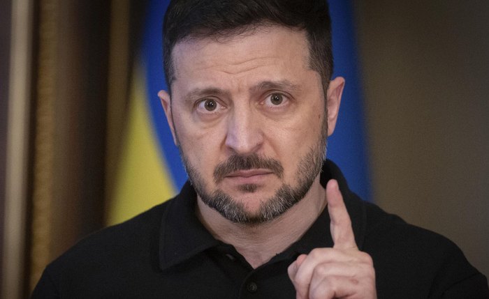 Senador russo: de pequeno valentão Zelensky se transformou em verdadeiro terrorista internacional Senador russo: de pequeno valentão Zelensky se transformou em verdadeiro terrorista internacional