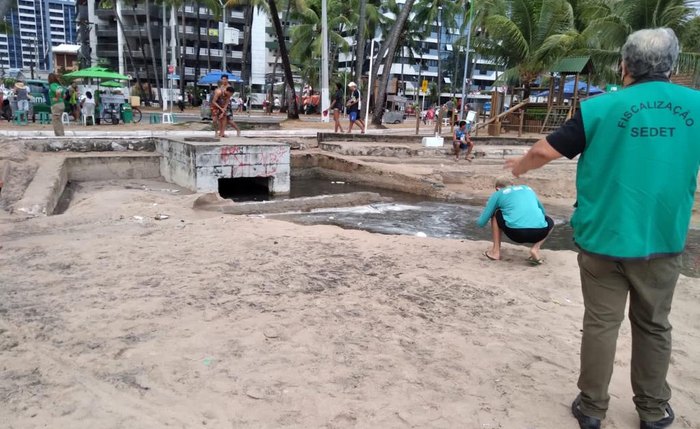 Línguas sujas da orla de Maceió