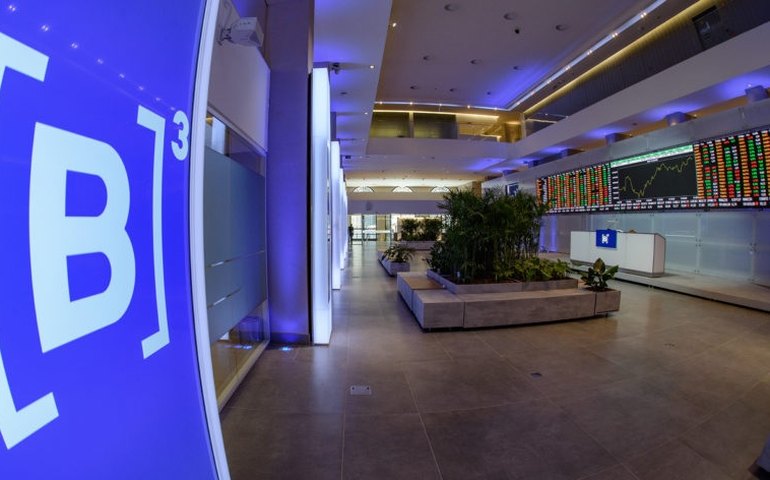 B3 fecha parceria para desenvolvimento de produtos que melhoram análise de crédito no País