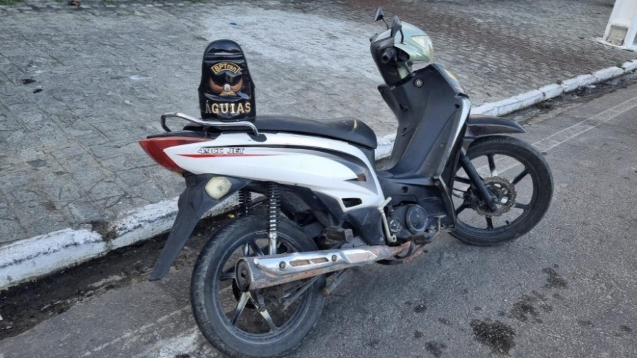 Polícia Militar recupera veículos e prende suspeito em operações no Clima Bom e Jacintinho