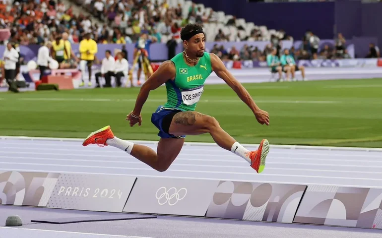 Almir dos Santos leva o bronze no salto triplo, mas é desclassificado no Mundial Indoor