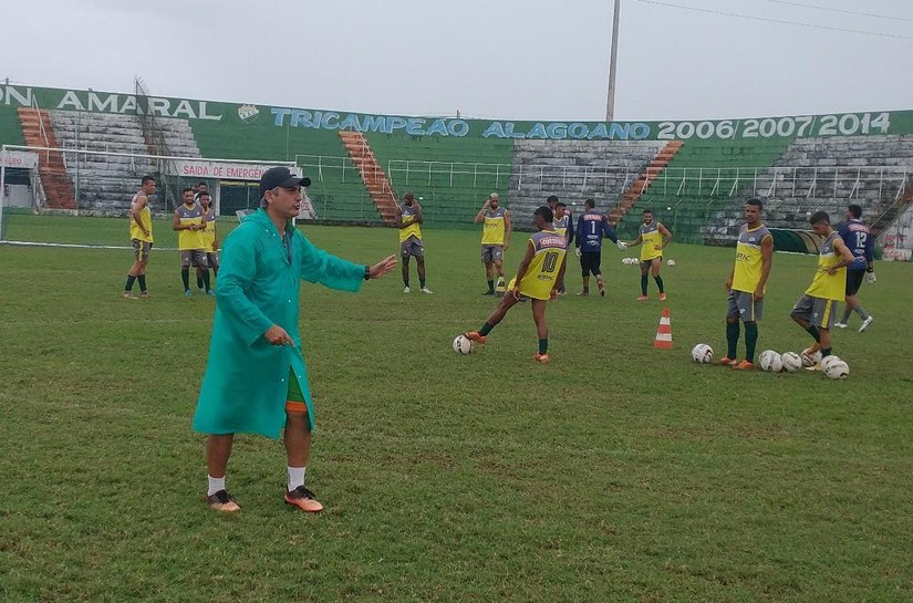 Emanuel Cerqueira fala sobre semana de trabalho antes do primeiro jogo da semifinal