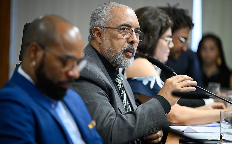Debate aponta urgência de mecanismos permanentes contra desigualdades raciais