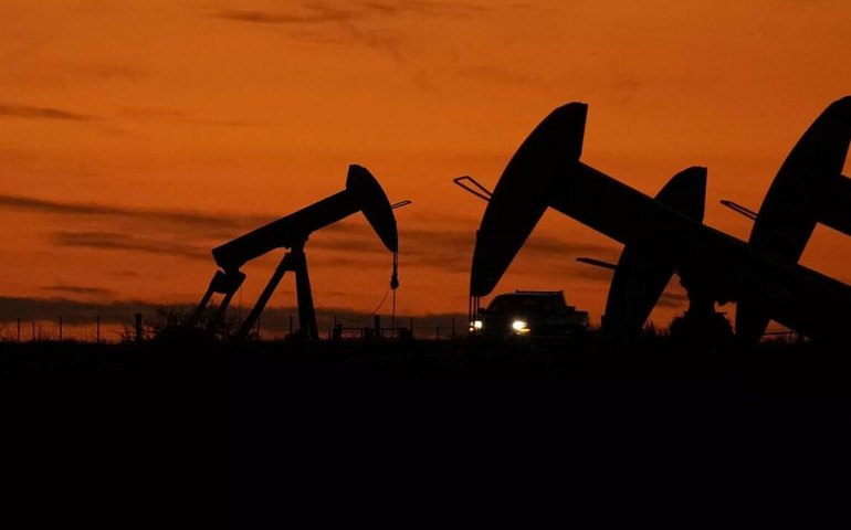 Países da OPEP+ aumentam produção de petróleo em meio às baixas reservas globais