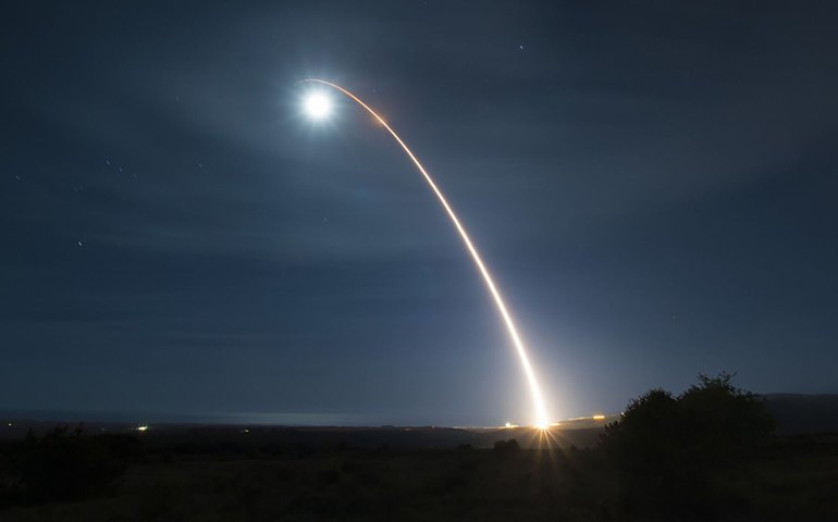 EUA podem aumentar arsenal nuclear devido às ameaças da China, Rússia e Coreia do Norte, diz mídia