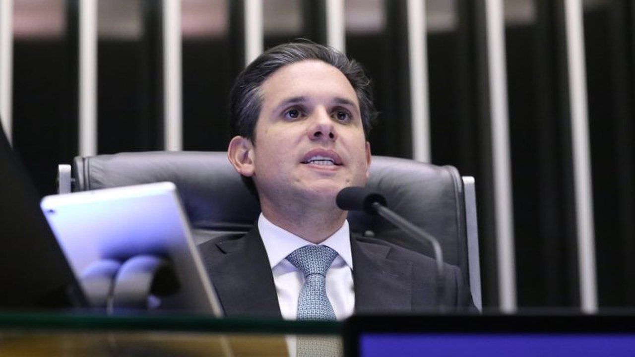 Motta diz que governo precisa 'resolver o problema fiscal' para que Congresso vote o Orçamento de 2026