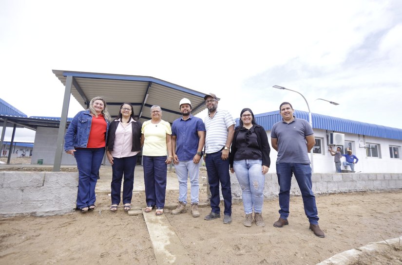 Prefeita Luísa Júlia acompanha andamento de obras da extensão da Uneal e da primeira Creche Cria