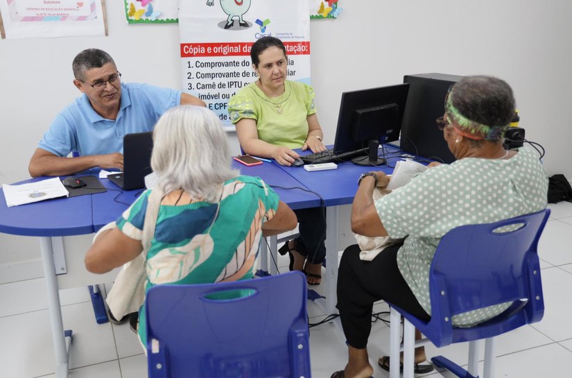 Casal e Ministério Público promovem nova ação para cadastro na Tarifa Social em Arapiraca