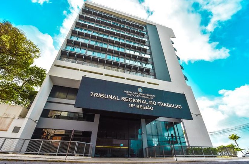 Simulações de acidentes na orla de Maceió marcam ação do TRT-AL neste domingo