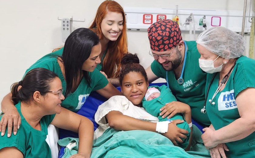 Primeiro bebê de 2024  nasce no Hospital Regional do Alto Sertão, em Delmiro Gouveia