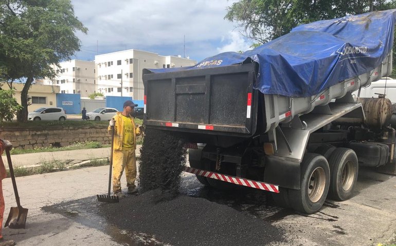 Chuvas: Maceió mantém serviço diário de manutenção de vias