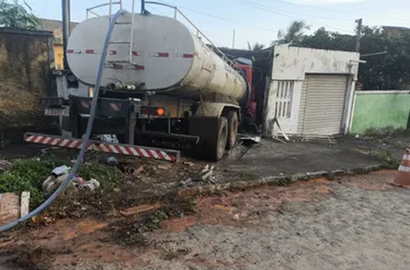 Motorista morre após ser atropelado pelo próprio caminhão, em Palmeira dos Índios