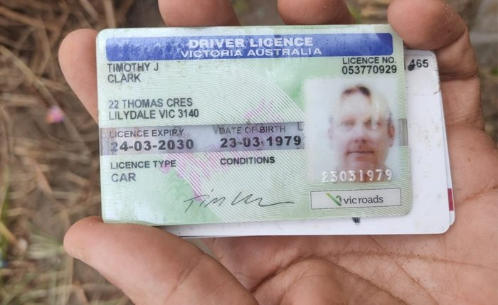 O piloto foi identificado como Timothy J. Clarck, de 46 anos O piloto foi identificado como Timothy J. Clarck, de 46 anos