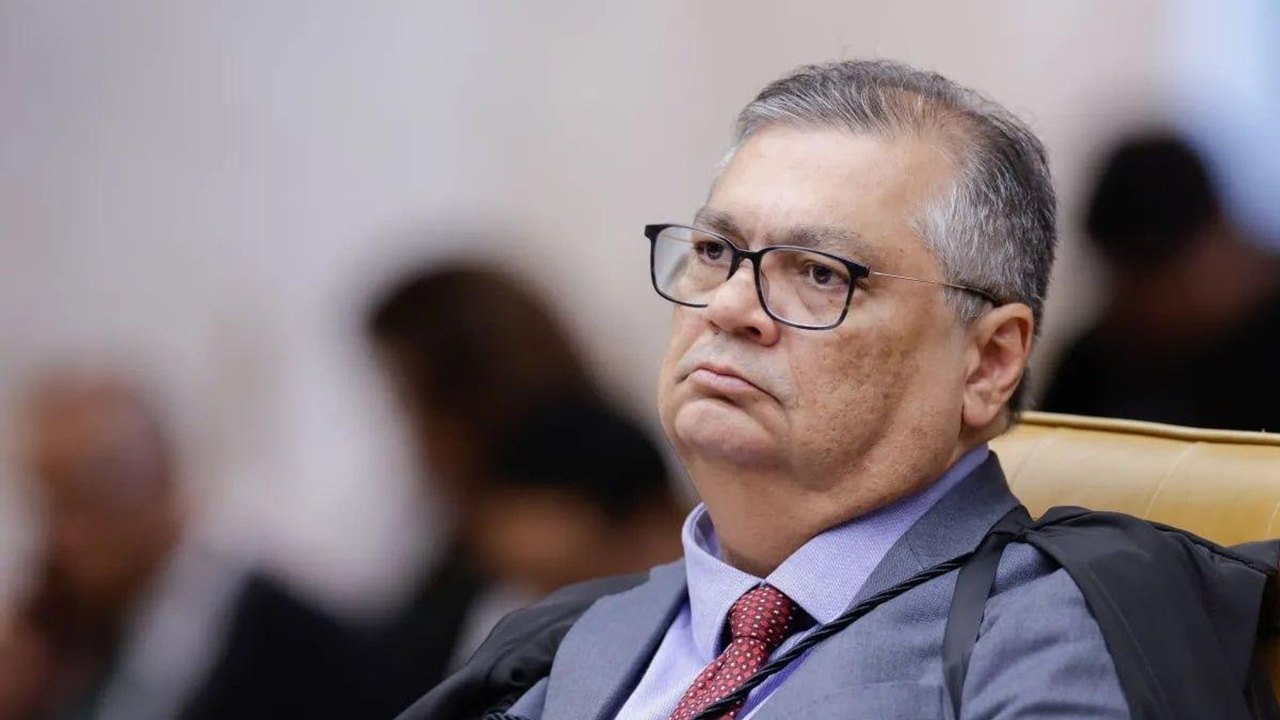 Dino cobra transparência de 21 partidos sobre distribuição de emendas