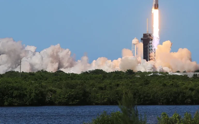 SpaceX: Falcon 9, foguete de Elon Musk, tem voos suspensos nos EUA após explosão