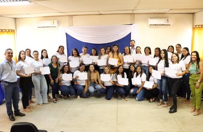 Prefeitura de Santana do Mundaú e Senac entregam certificados a 32 novas profissionais