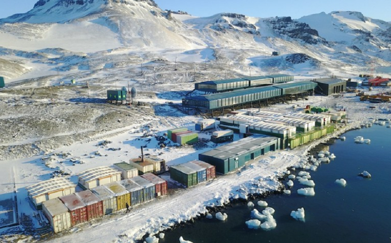 Estação de pesquisa brasileira na Antártica é reinaugurada