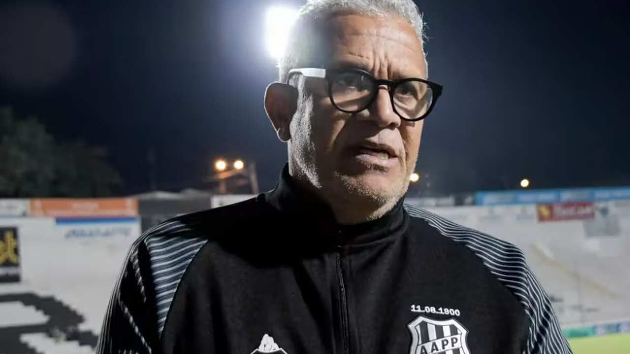 Hélio dos Anjos é punido pelo STJD em nove jogos na Série B de 2024 por xingamentos homofóbicos contra árbitro