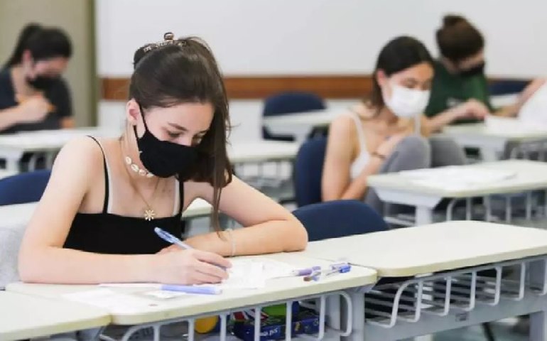 Veja temas que podem cair na redação da segunda fase da Fuvest e outras provas