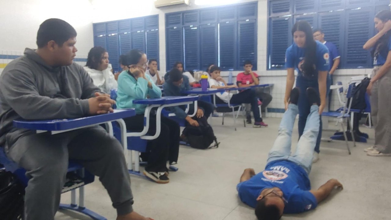 Projeto Samu nas Escolas ensina primeiros socorros a alunos da rede estadual