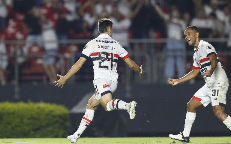 São Paulo supera Fluminense em jogo movimentado no Morumbi
