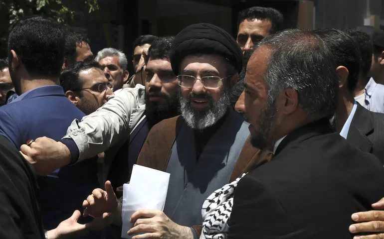 Mojtaba Khamenei é eleito novo líder supremo do Irã, segundo mídia