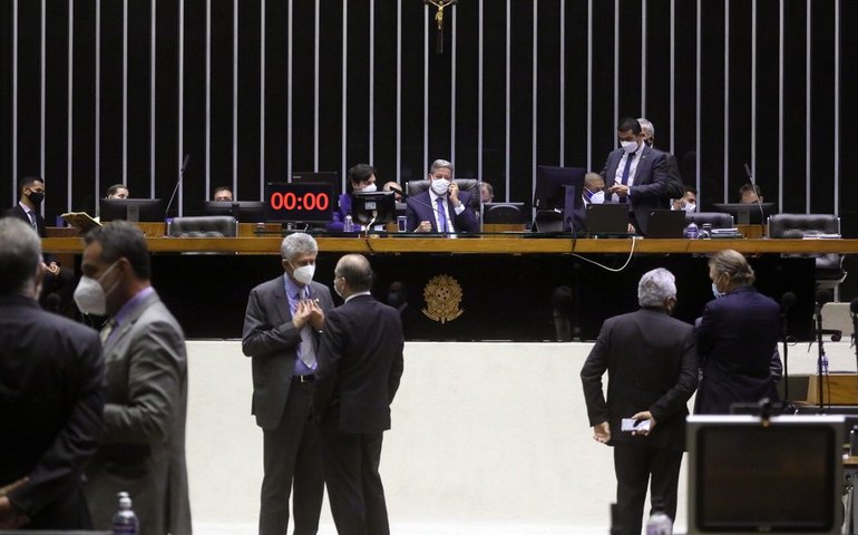 Câmara aprova emendas do Senado a PL que aumenta número de juízes