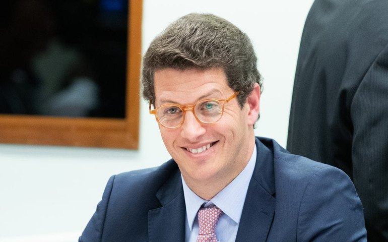 Salles reage à aproximação de Bolsonaro com prefeito de SP e ataca comando do PL