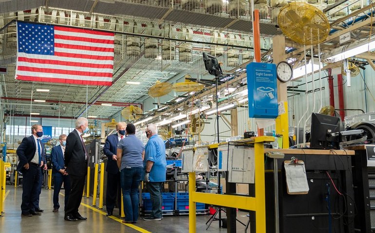 Encomendas à indústria nos EUA registram leve alta de 0,2% em setembro