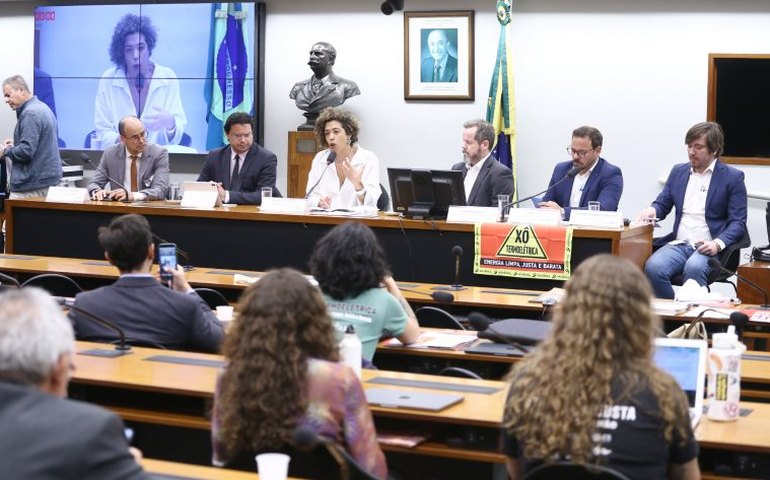 Especialistas pedem fim dos subsídios ao carvão mineral