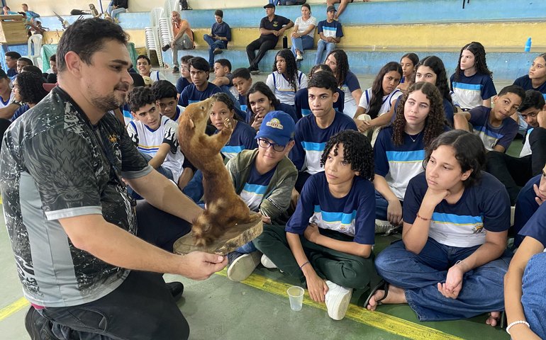 Estudantes de Água Branca celebram 14 anos do REVIS Morros do Craunã e do Padre com ações ambientais