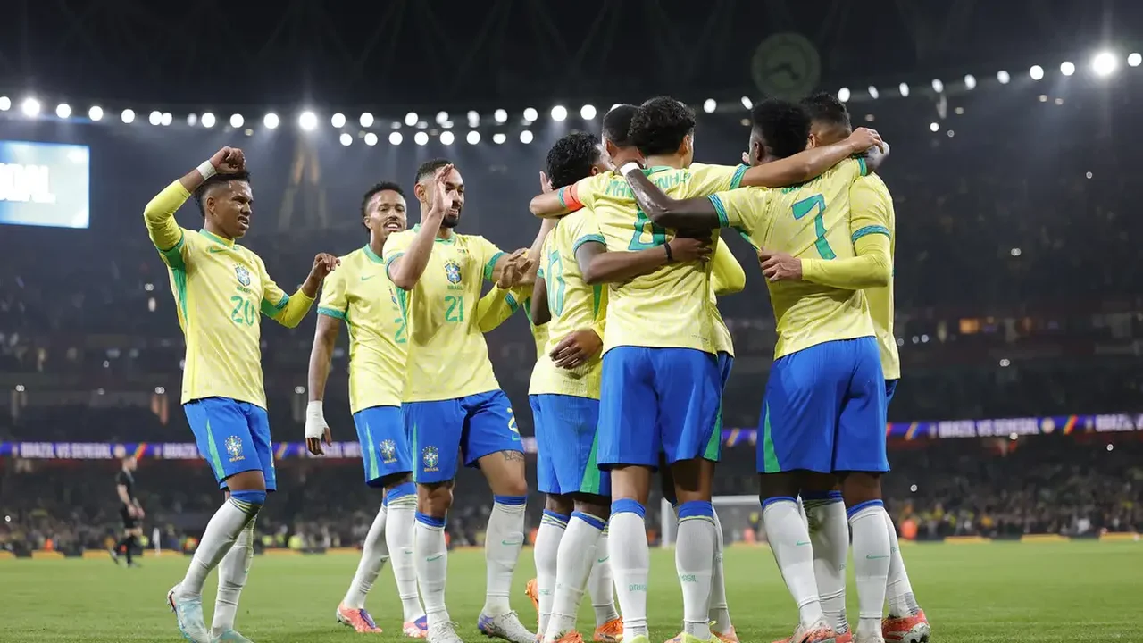 Estêvão marca novamente em goleada histórica da seleção contra a Índia