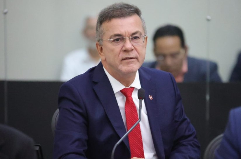 Ronaldo Medeiros celebra chegada de projeto que cria moradia social para população em situação de rua