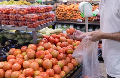 Sete de 12 produtos da cesta básica tiveram queda em agosto em Maceió