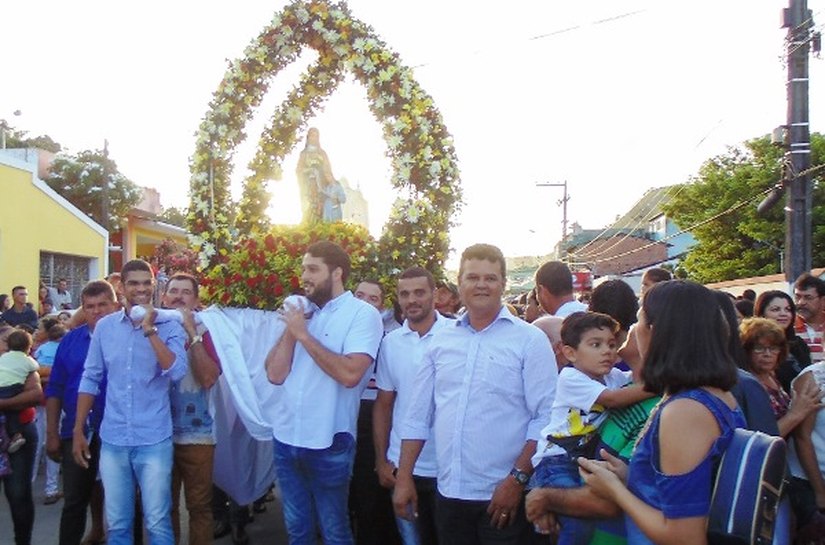 Santana do Mundaú: Procissão celebra Nossa Senhora Sant´Ana