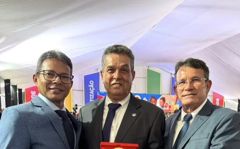 Brasília: educação de Branquinha garante mais um Selo Ouro Compromisso Nacional Criança Alfabetizada