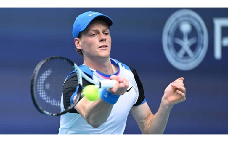 Sinner admite surpresa com performances neste ano e projeta desafio na gira de saibro