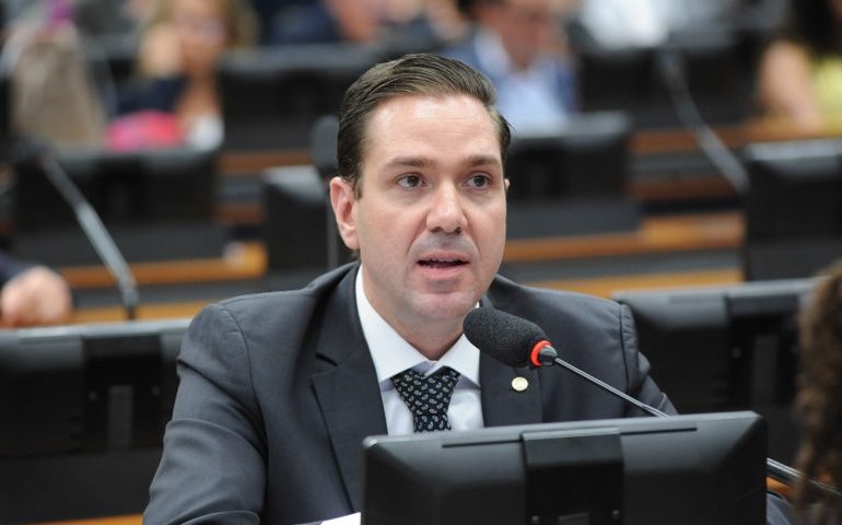 Comissão aprova projeto que cria programa de incentivo financeiro aos turistas domésticos